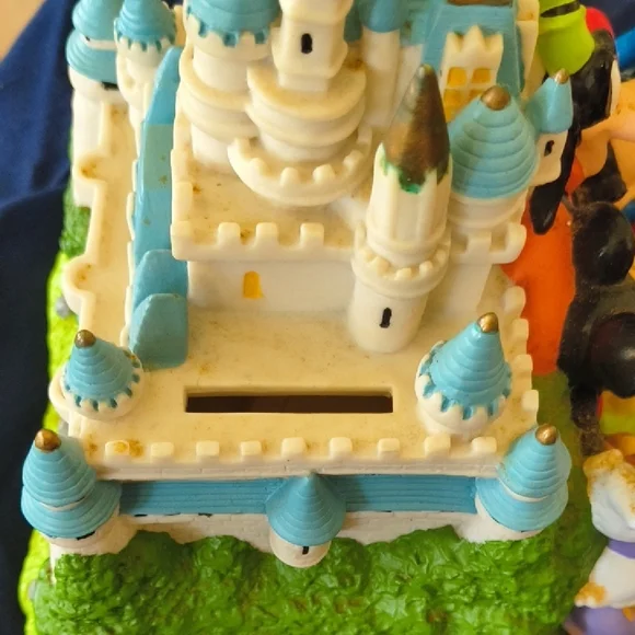 Disney 50th Anniversary Castle Playset with Characters - Picture 5 of 6